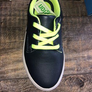 Clarks Club Samba‎ Toddler Size 9.5W NIB